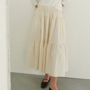 Something to Hold Teacake Skirt in Cream